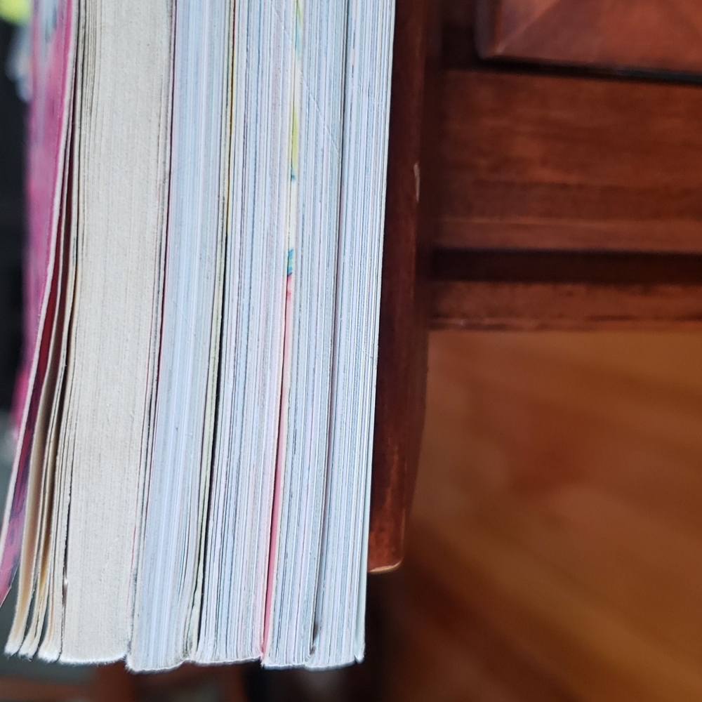Set of 5 random kids books